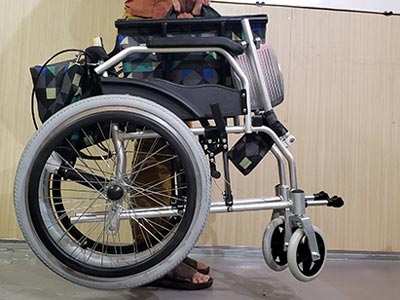 Xe lăn tay cho người già NIKITA 216-6HS